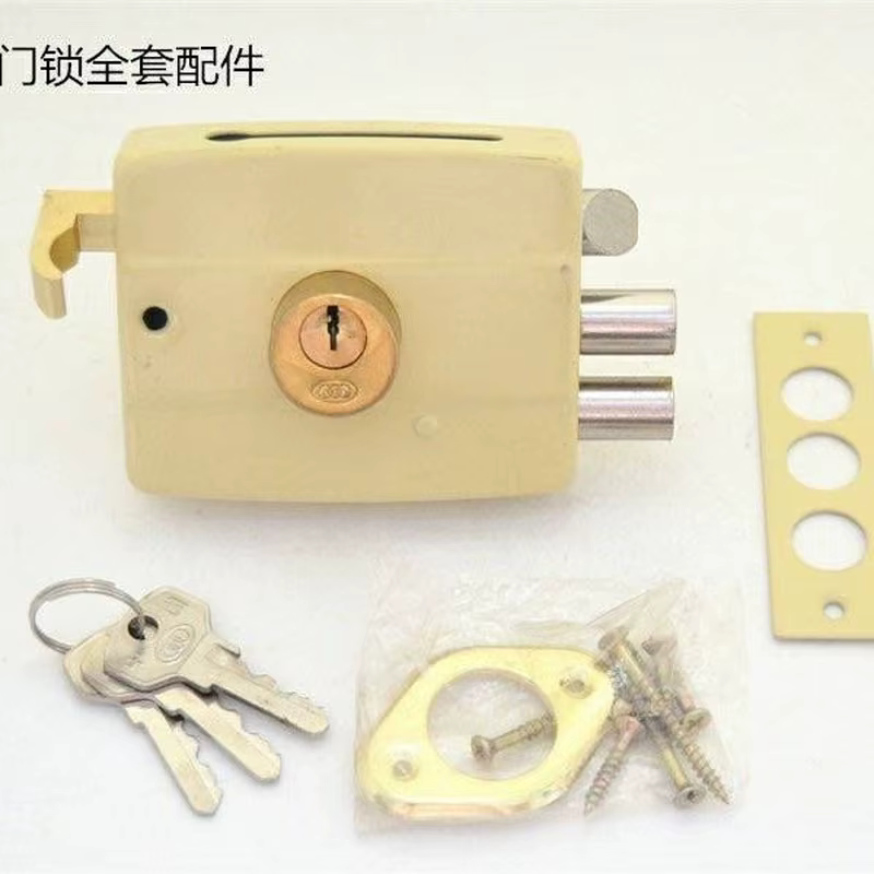 Three-Ring External Door Lock: Old-style security door lock, beige iron shell, pure copper lock cylinder, double-tongue deadbolt, inward/outward opening optional
