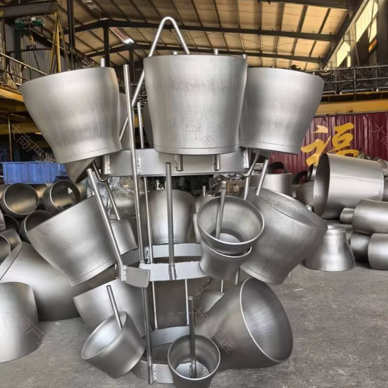 304 Stainless Steel Concentric Reducer Butt Weld Pipe Fitting	