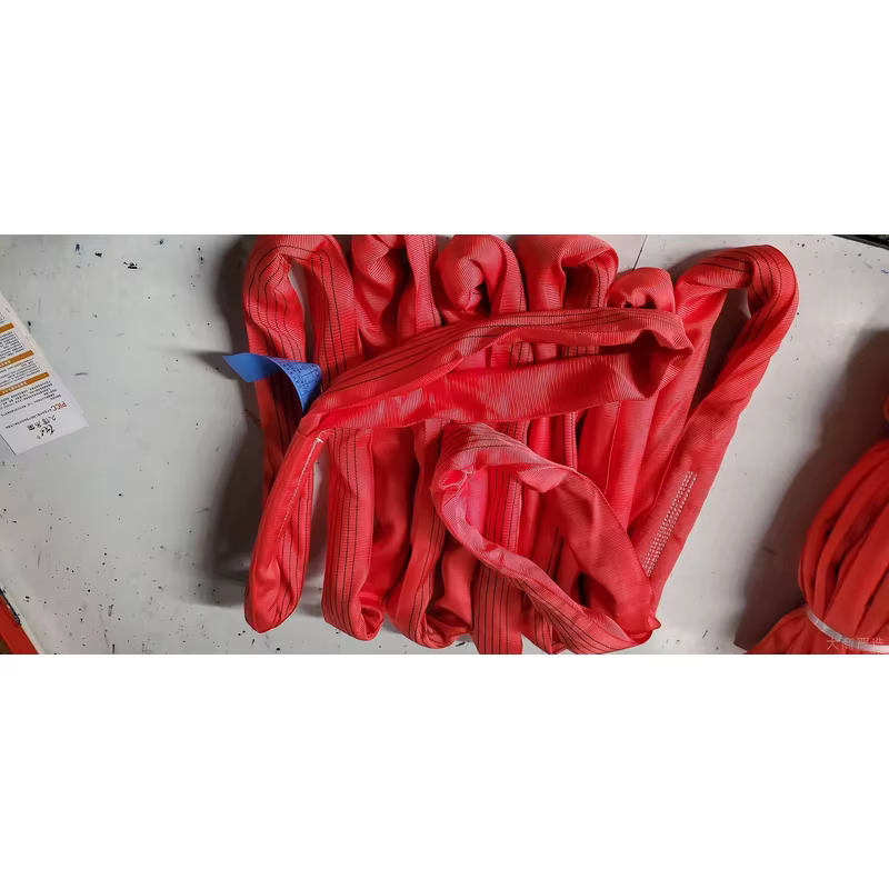 Flexible colored lifting strap