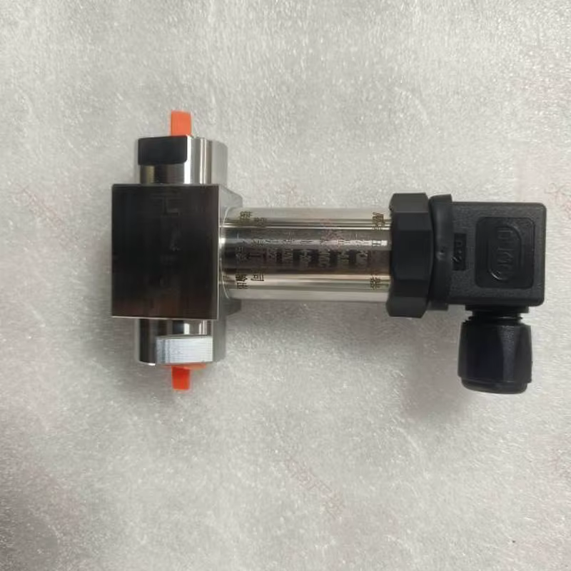 Single Crystal Silicon Differential Pressure Transmitter	