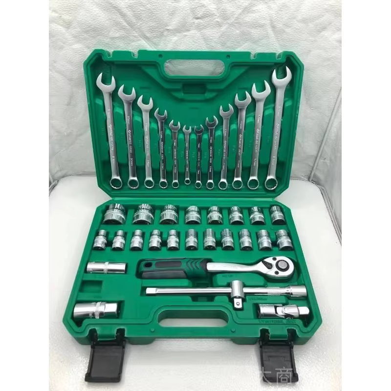 32-Piece Socket Wrench Set