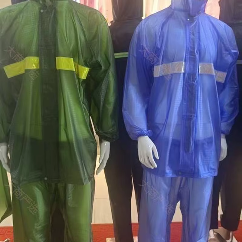 透明PVC连体户外雨衣套装 (透明帽檐)	