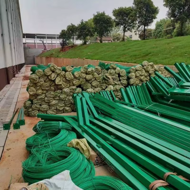 Blade Thorn Rope Column