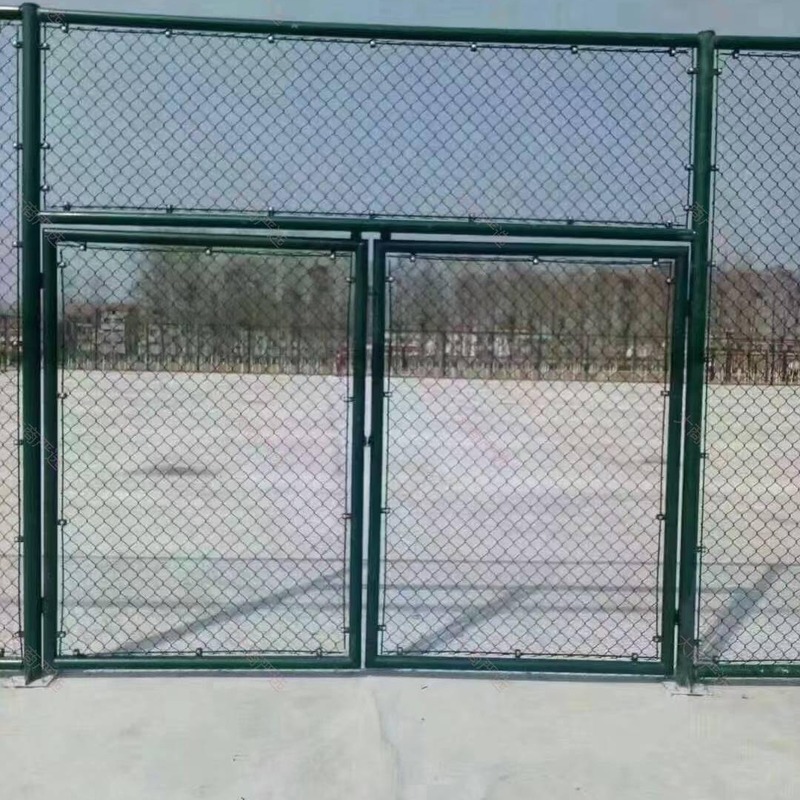 Blade guardrail net