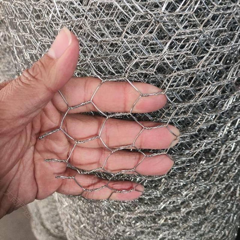 Twisted flower net