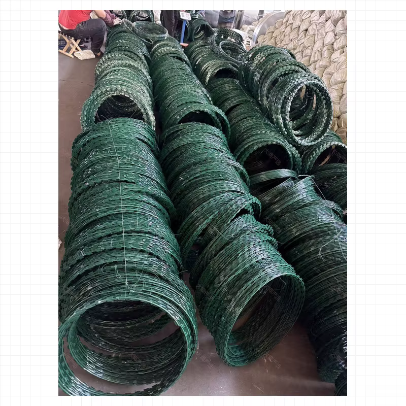Plastic-coated barbed wire