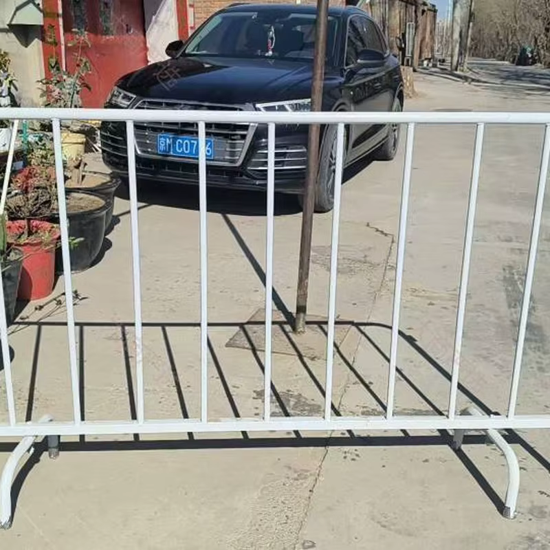 Movable Crowd Control Barrier for Construction and Events