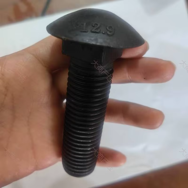 Tornillo de carruaje (cabeza redonda cuello cuadrado)
