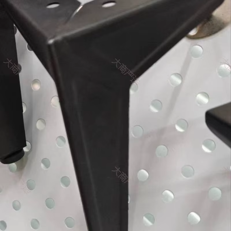 Various styles of table legs, bed legs, cabinet legs